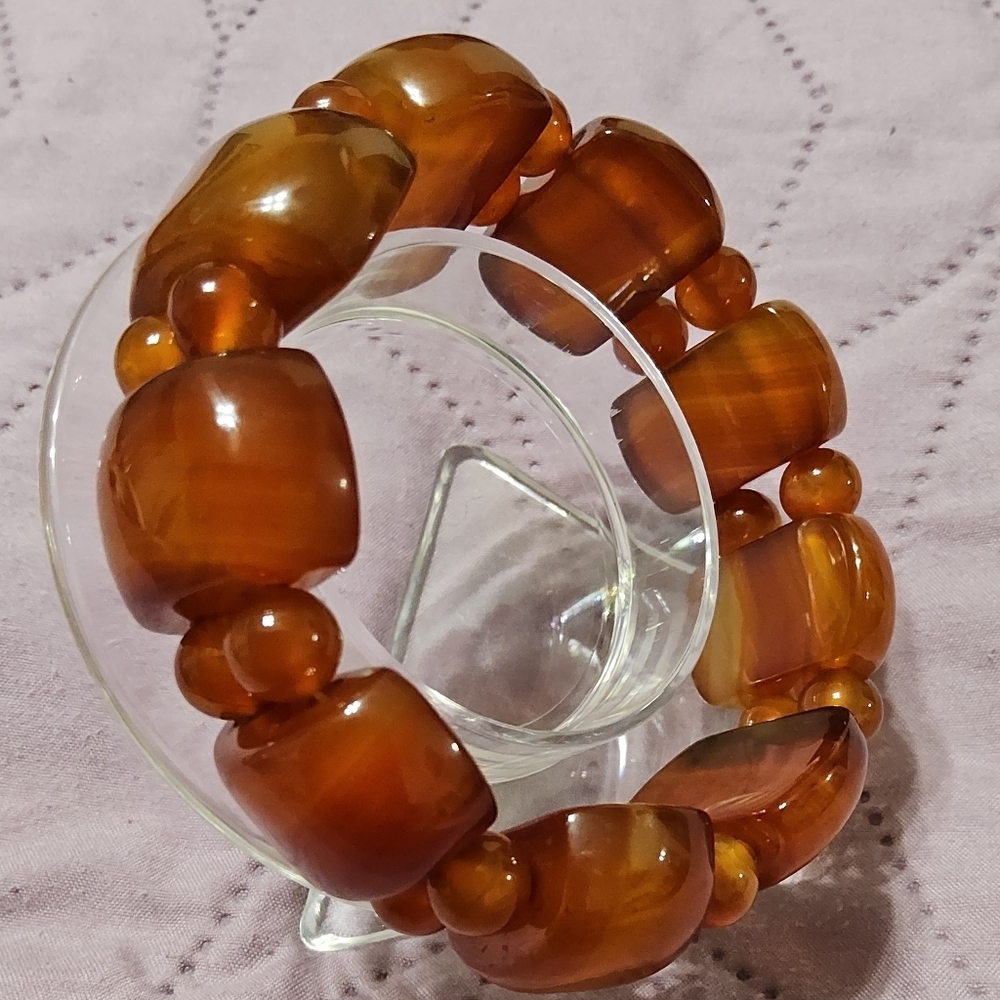 Natural Red Agate Amber-Tone Chunky Bead Stretch Bracelet - Women Jewelry - Picture 3 of 5